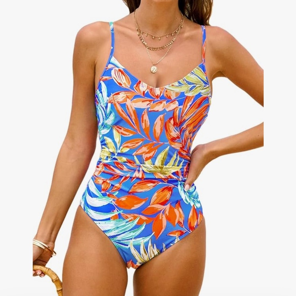 CUPSHE Women's One Piece Swimsuits Bathing Suits Cutout V Neck Tummy size XS